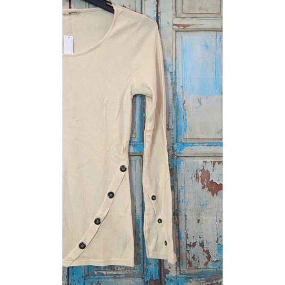Lamade Womens Size Medium Beige Long Sleeve Round Neck Pullover Sweater Top - Picture 5 of 7